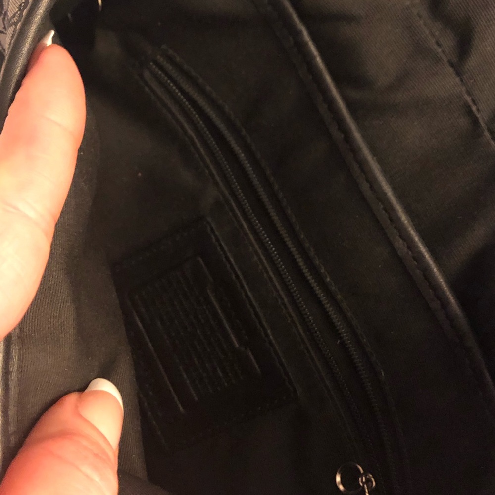 Handbag - Picture 2 of 3